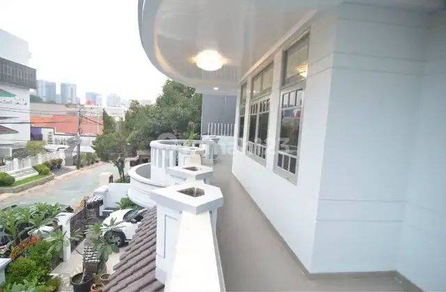 Rumah Full Furnished Lokasi Strategis Disewakan Di Cilandak  2