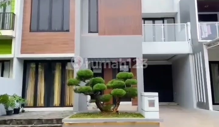Beautiful House Fully Renovated No Banjir Cluster Premium Graha Raya Beautiful House Fully Renovated No Banjir Cluster Premium Graha Raya