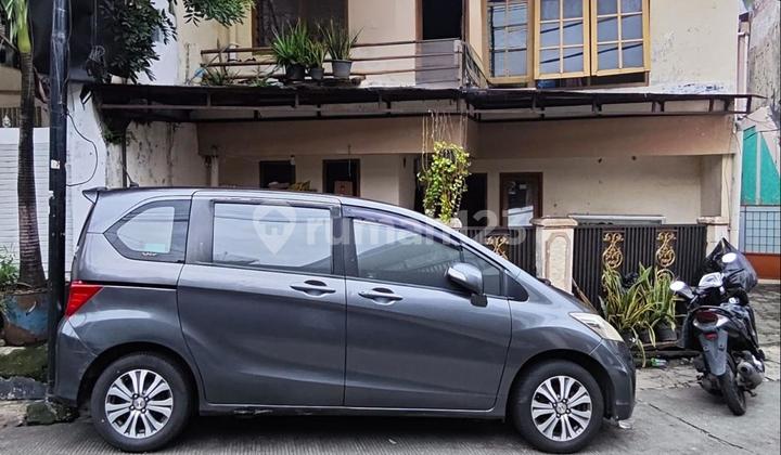 Rumah Minimalis Jalan 2 Mobil di Asem Baris Tebet