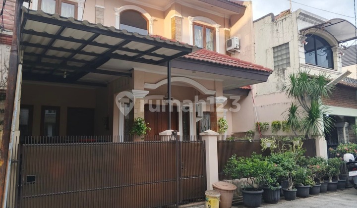 Beautiful House LT 126 M² in Galaxy Park Bekasi 2