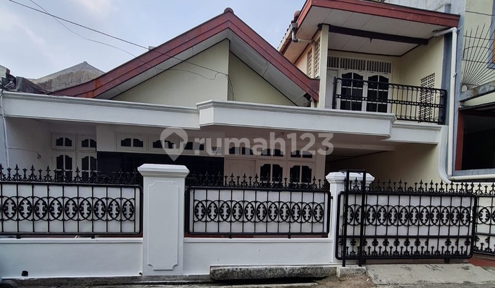 Land Area 150 m² House in Bintara Jaya Permai Adjacent to Pondok Kopi 2