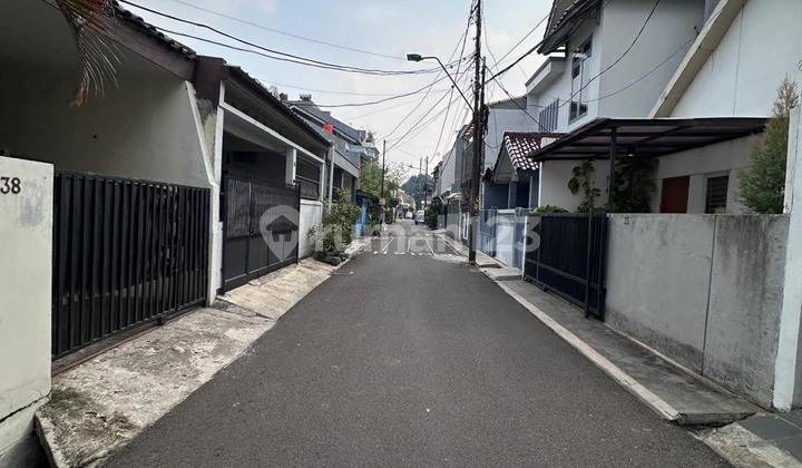 FRESH HOUSE! Semi Furnished in Kayu Putih - Rawamangun 2