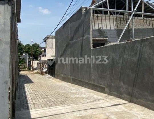 Flood-Free! New Minimalist House in Jatibening Near LRT 2