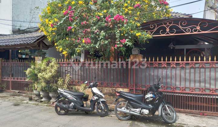 Rumah Asri Luas Tanah 200 Meter di Komplek Poncol Jakasampurna  2