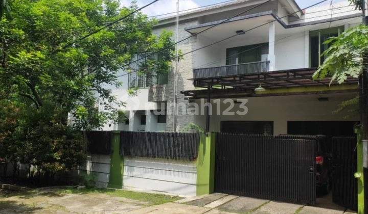 Hot List! Rumah + Swimming Pool di Komplek Masnaga Galaxy Kalimalang 1