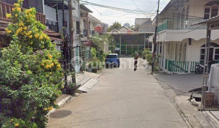 Land 304 m² house in Kelapa Gading 2