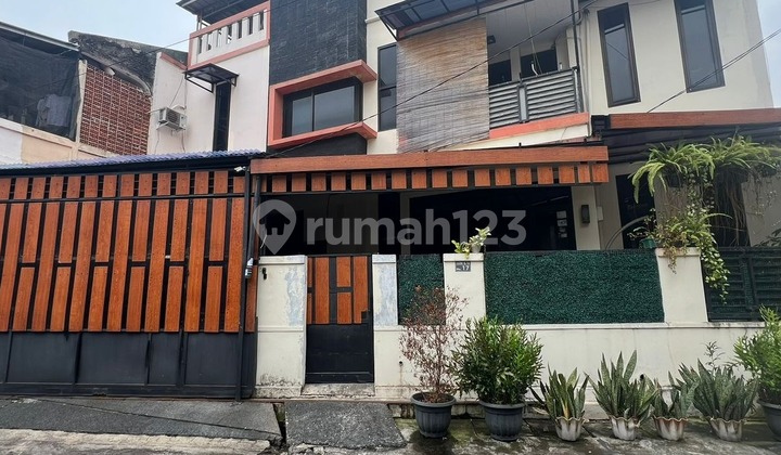 3-Story Furnished House in Ptb Pondok Kelapa