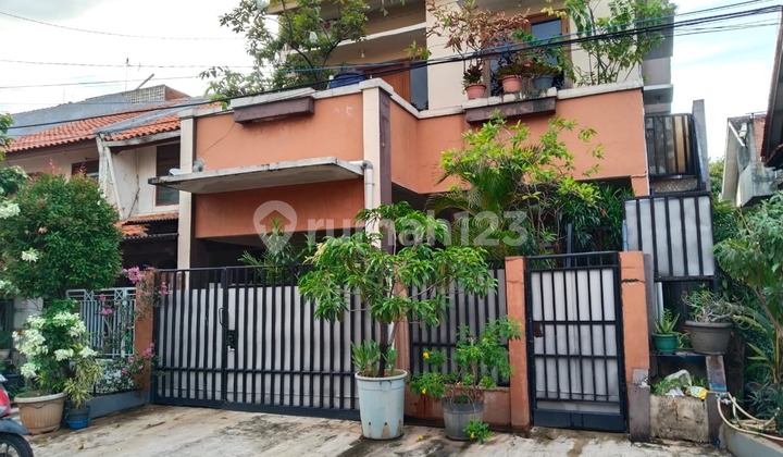 Rumah Minimalis Asri di Bumi Malaka Asri - Pondok Kelapa