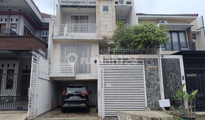 Rumah Cantik Minimalis di Komplek Billymoon Pondok Kelapa 2