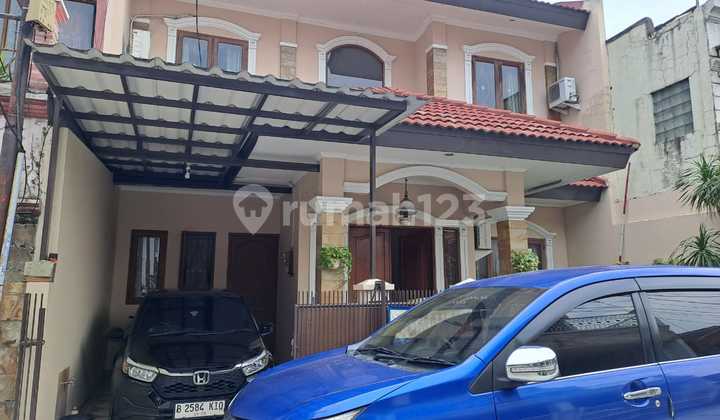 Beautiful House with 126 Meters of Land in Galaxy Garden, Pulo Sirih Beautiful House with 126 Meters of Land in Galaxy Garden, Pulo Sirih