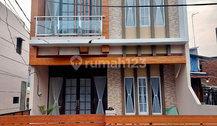 Rumah Baru Fresh di Komplek Pondok Cipta Bintara Dekat ke KRL Cakung - Kranji