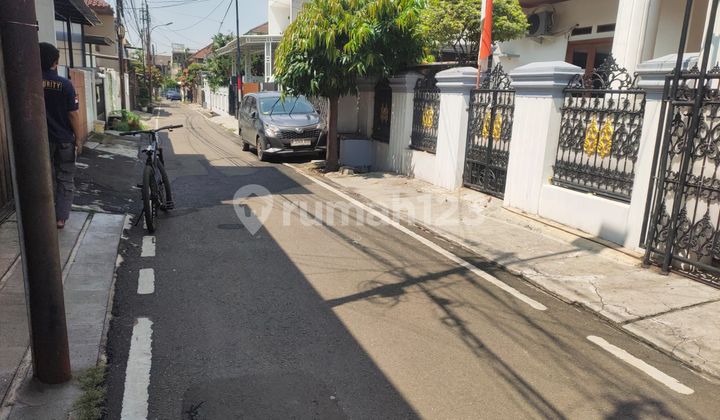 Rumah Minimalis LT 100 Meter di Taman Malaka Pondok Kelapa