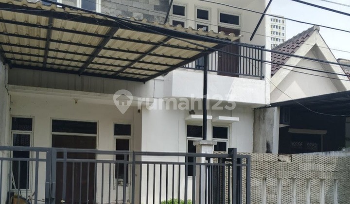 Rumah Minimalis 2 Lantai di Komplek Jatinegara Indah Rumah Minimalis 2 Lantai di Komplek Jatinegara Indah