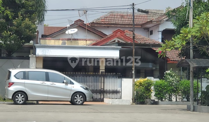 Rumah Asri LT 280 M² di Komplek Pulogebang Cakung