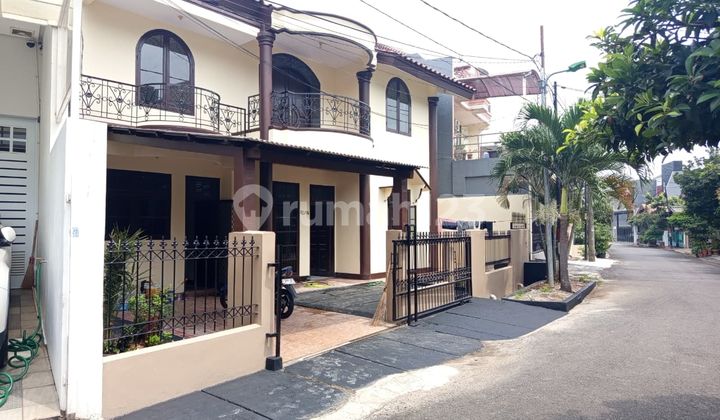 Rumah Fresh LT 192 M² di Komplek Billymoon Pondok Kelapa 2