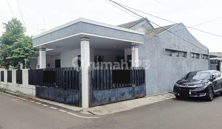 Jalan 2 Mobil - Rumah LT 229 M² di Komplek Pondok Kopi, KRL Klender Baru