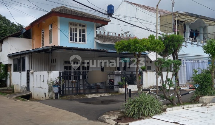 Hook House LT 134 m² Facing Garden in Jatiwaringin
