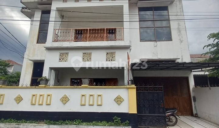 Hook House LT 210 M² in Bdn Jatiwaringin Complex 2