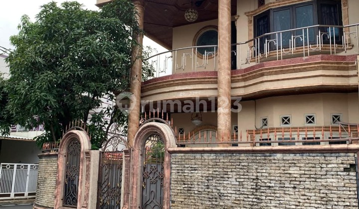 Classic House, 160 M² Land, in Buaran Duren Sawit Complex