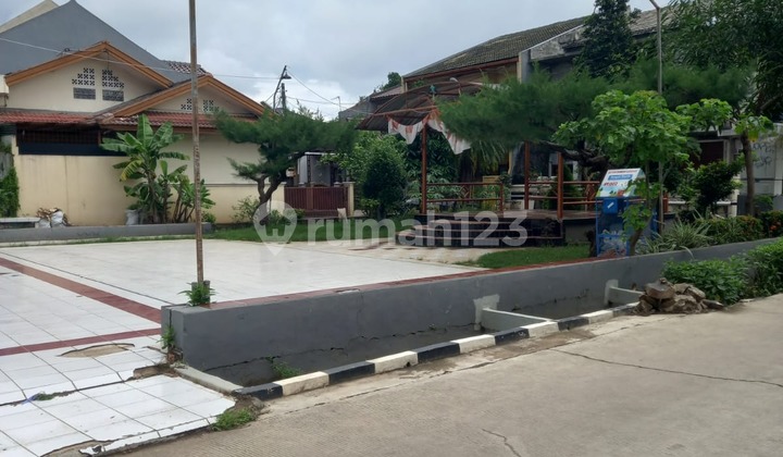 Rumah Hook LT 134 M² Hadap Taman di Jatiwaringin 2