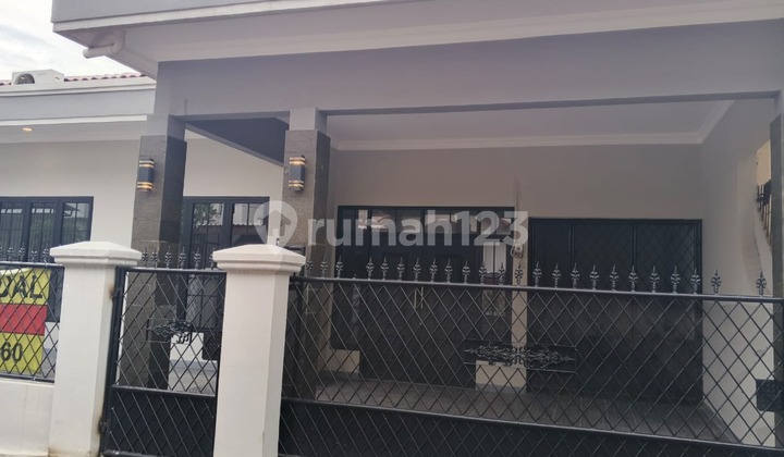 Rumah Fresh Baru Renov Luas 195 M² di Komplek Jatiwaringin