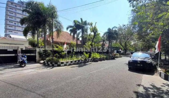 Jual Rumah Usaha Dekat Diponegoro Surabaya. Cocok untuk Kantor. Hotel. Home industri. Dan segala macam usaha 1