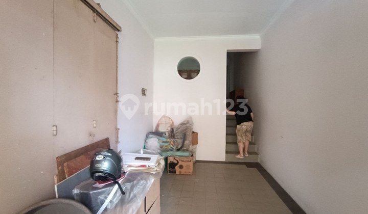 For Quick Sale: Large, Ready-to-Occupy House in Alamanda, Tubagus Ismail Dago, Bandung 2