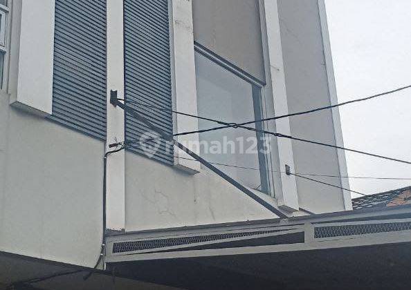 Ruko 3 Lantai Lux Siap Pakai Cocok Untuk Kantor/Usaha Di Mainroad Terusan Jakarta Antapani Bandung  1