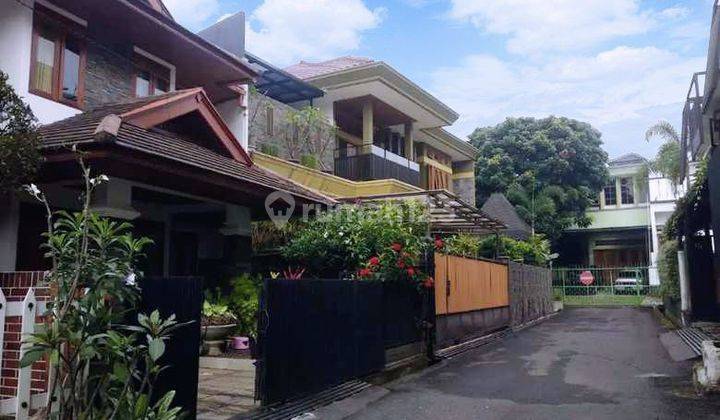 Dijual Rumah Asri Di Lingkungan Elite Daerah Cigadung Selatan  1