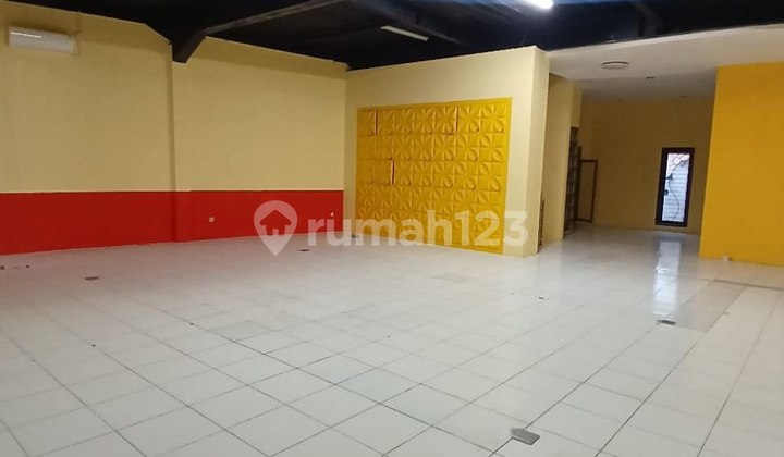 For Sale, Very Strategic Shop House in Sayap Riau, Bandung 1
