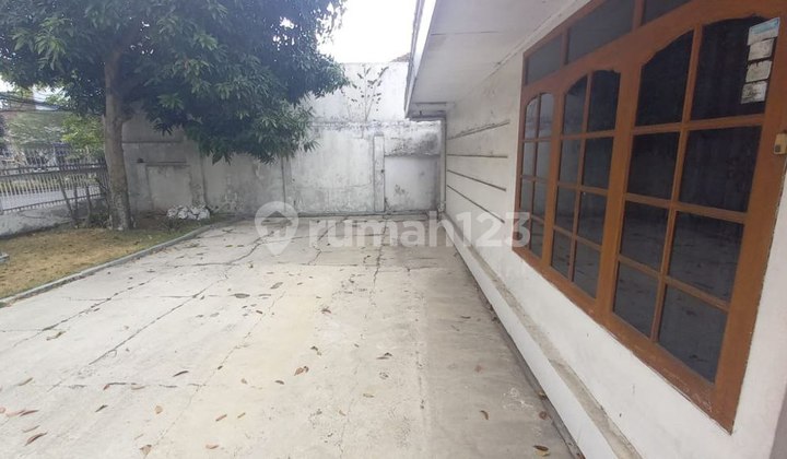 For Sale: House Suitable for Office & Business in Sayap Riau, Bandung 2
