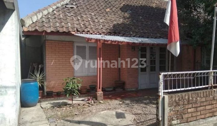 Old House for Sale on Jln Nilem Buah Batu Bandung