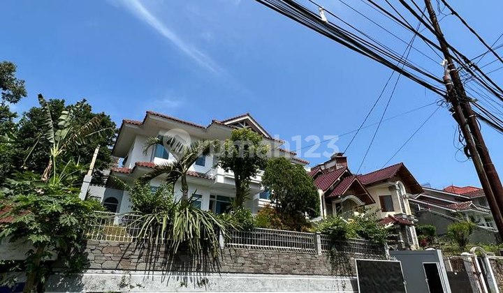 For Sale: Luxury House in a Complex on Tubagus Ismail Dago, Bandung 2