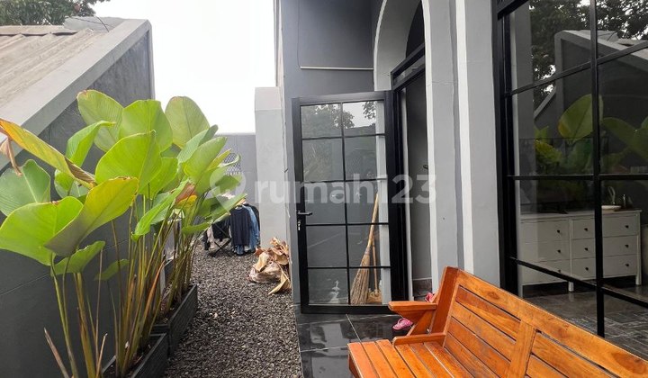 For Sale: House and Active Cafe Business on Mainroad Lodaya, Sayap Burangrang, Bandung