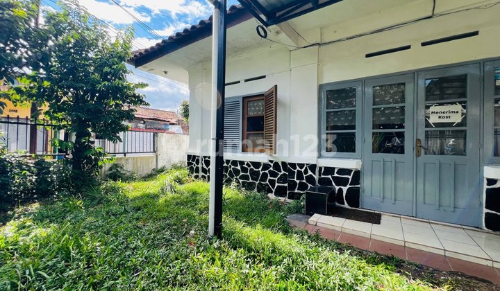 For Sale Strategic Boarding House Land Count Near Riau and Supratman Streets, Bandung 2