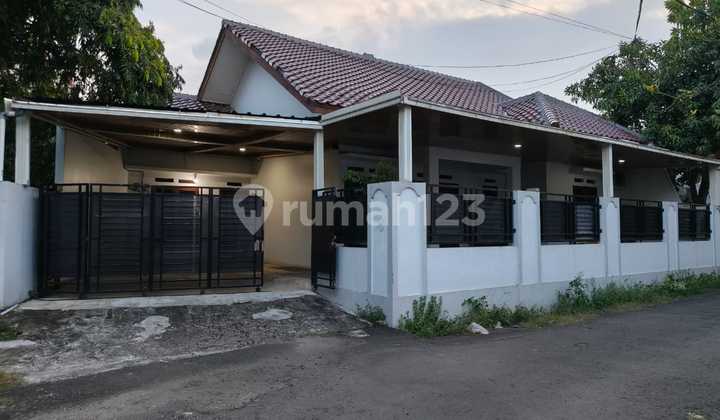 Ready-to-Occupy House for Sale in Jatiwaringin Asri Housing, Pondok Gede, Bekasi