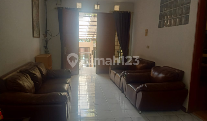 Dijual Rumah Terawat Siap Huni di Setraduta Bandung 2