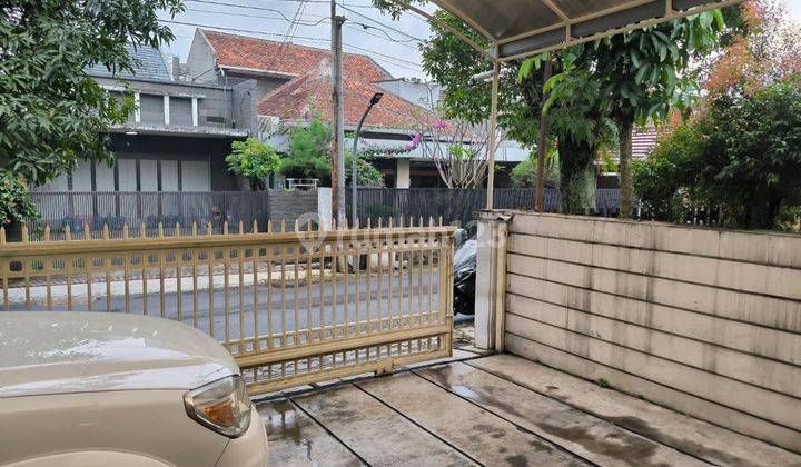 Rumah Belanda Bangunan Lama Terawat Siap Huni Lokasi Eksklusif Jarang Ada Di Sayap Riau Bandung@ 2