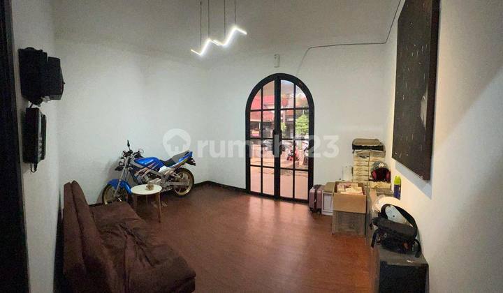 Dijusl Rumah Terawat Siap Huni di Lokasi Strategis Sayap Riau Bandung 2