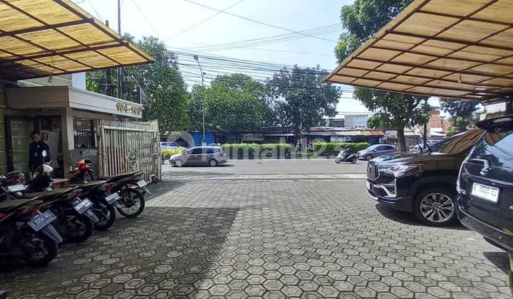 For Sale: 3-Story Turnkey Building in Central Commercial Area of Bandung City.