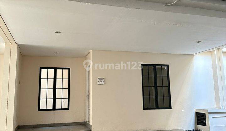 Dijual Rumah 2 Lantai 166m² di Lavon Cluster Margonite Cikupa 2