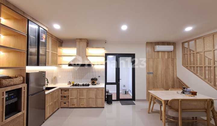 Dijual Strozzi Attic Full Furnish 7X12 Summarecon Gading Serpong 2