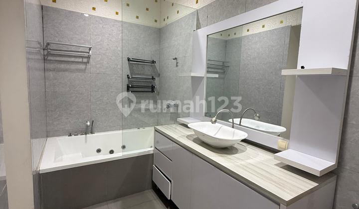 Maxwell Hook 12 X 18 Summarecon Gading Serpong Affordable 2