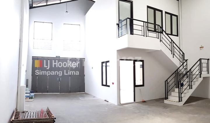 Disewakan Gudang Dan Kantor Kawasan Pecinan Semarang 11.134 aud  1