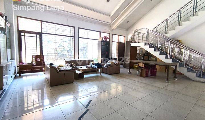 Rumah Strategis Semarang Kawasan Elite Dijual di Jl. Bromo 11.218lis  1