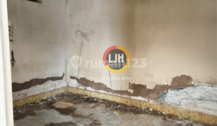 Disewakan Rumah Strategis Dekat dengan Perbelanjaan dan Tol 2