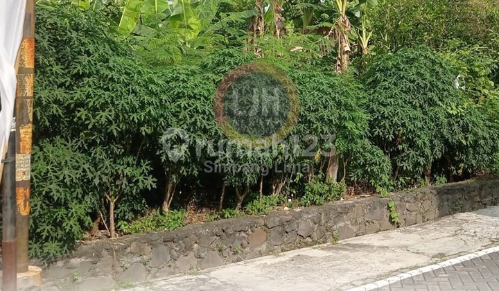 For Sale 704 m2 Land with SHM in Gayamsari, Semarang 1