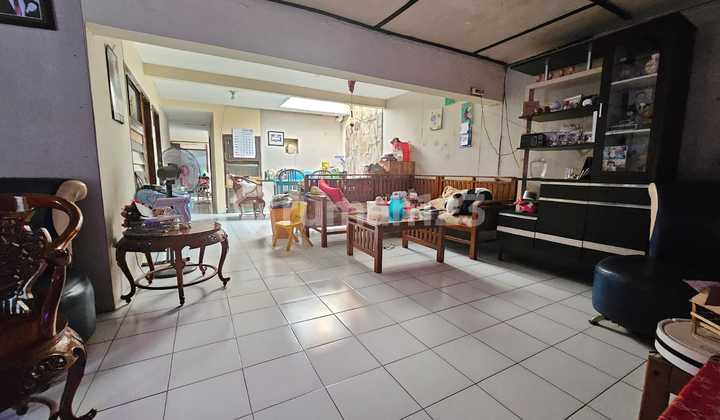 Dijual Rumah Cocok untuk Kost di Citarum  Semarang 1