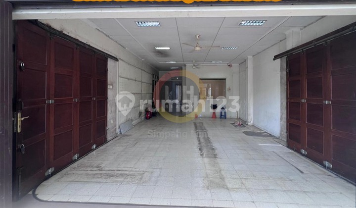 For Rent: Strategic 300 m2 Ruko with SHM in Brumbungan, Semarang 1