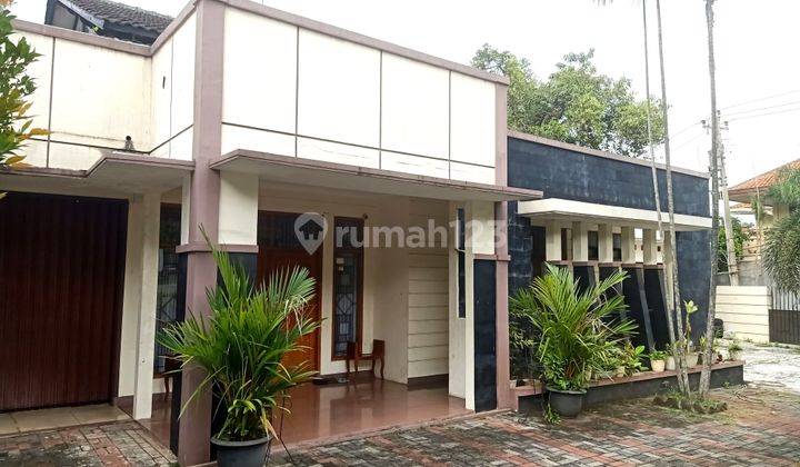 Rumah Strategis Semarang Kawasan Elite Dijual di Jl. Semeru Raya, Gajahmungkur, Semarang Selatan 12.216 IVN  2